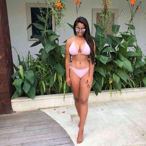 Her feet never get tan