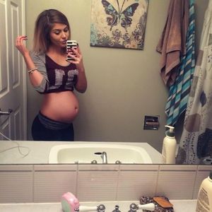 Very Hot Pregnant Babes