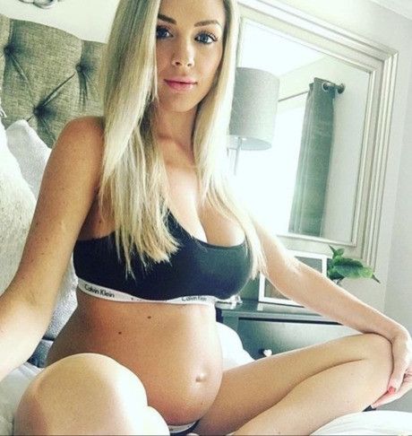 Very Hot Pregnant Babes