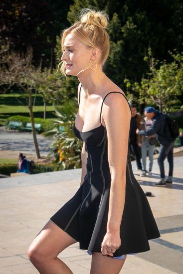 Sophie Turner Is Becoming Anorexic !