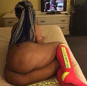 Ghetto Booty Ebony Babe
