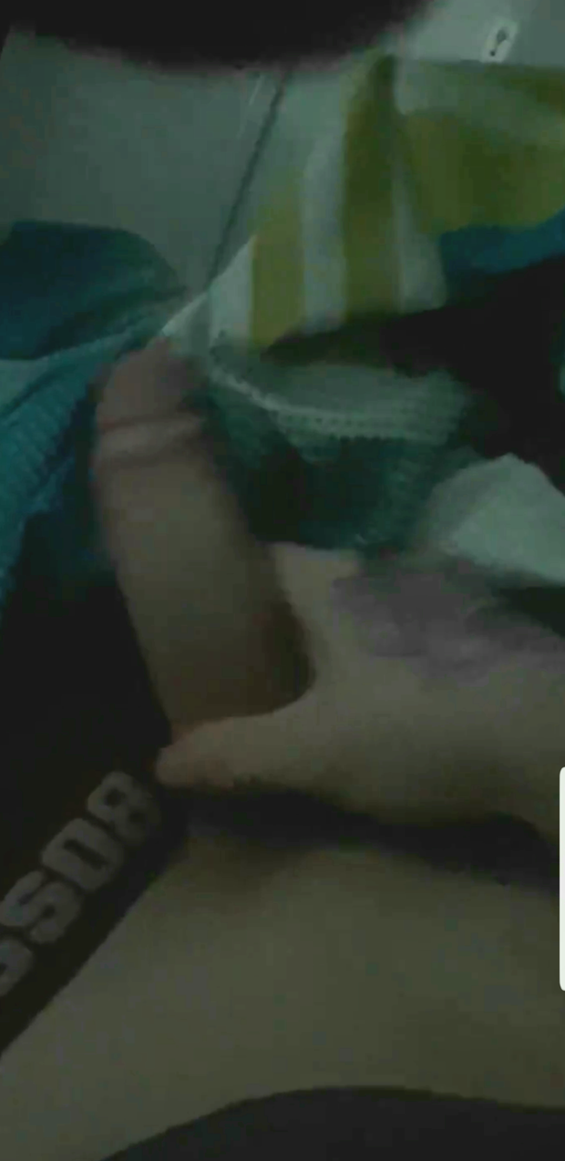Gars avec une grosse bite