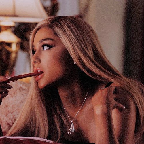 Ariana Grande Smoking