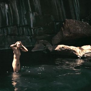 Jenny Agutter, outdoor bath