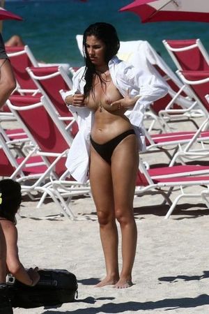 Giulia De Lellis Nude Boobs in Miami Beach