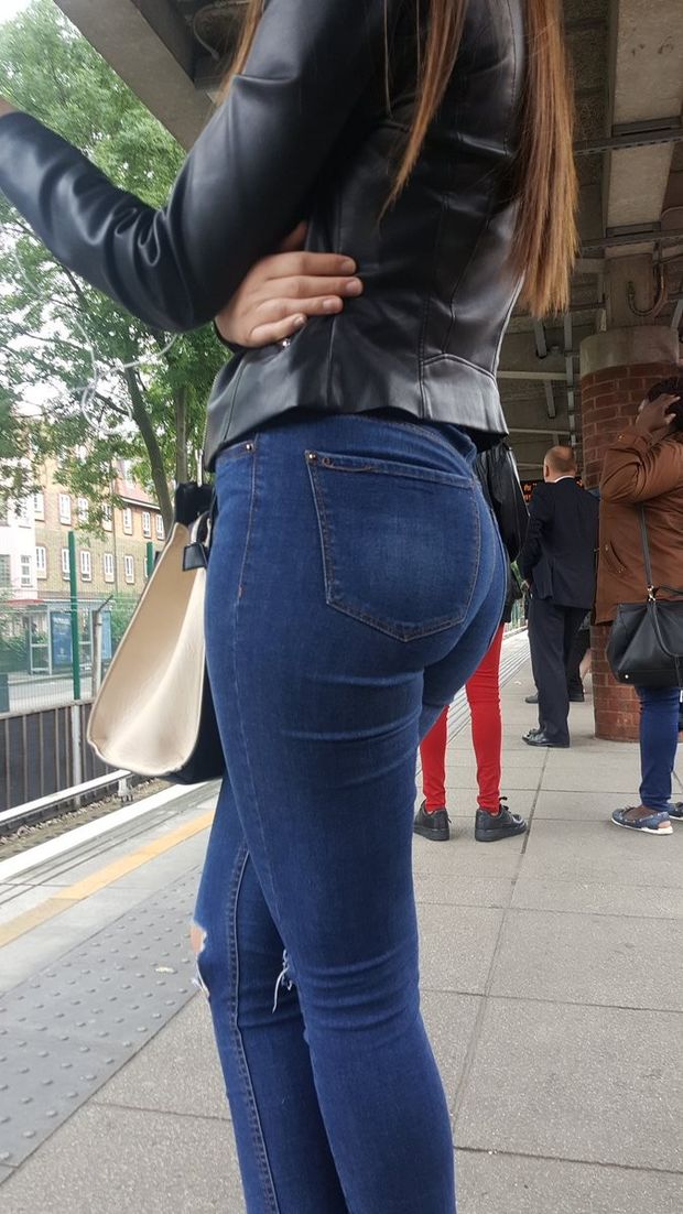 Hot ass in jeans