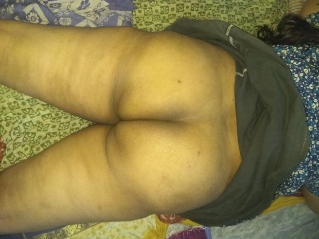 Mature Indian Ass