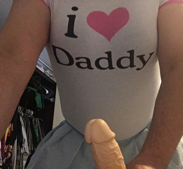 My new romper came in i love it so much thanks daddy:-)