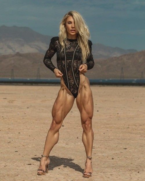 Hattie boydle’s amazing legs