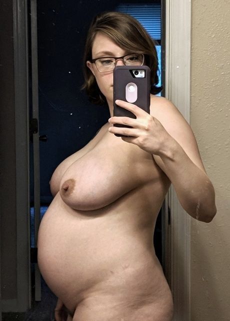 Pregnant selfie