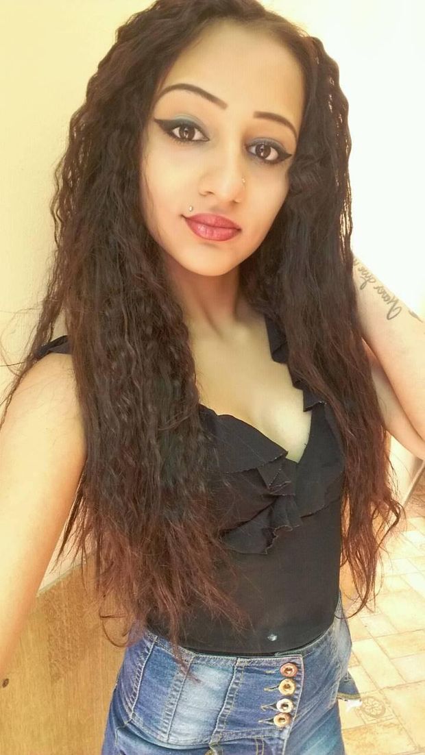 desi selfie