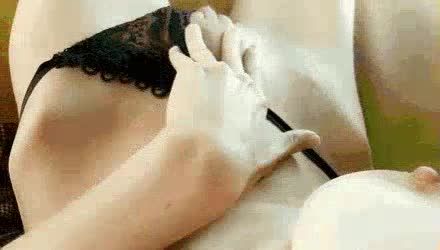 hopelesssofrantic shows her body from her point of view