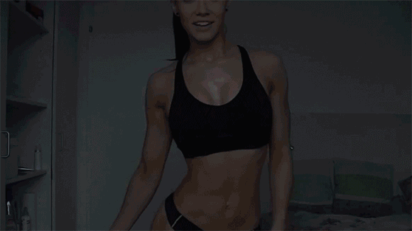Fit Bruentte With A Cute Smile