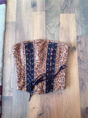 My leopard print underbust corset. Need pics on
