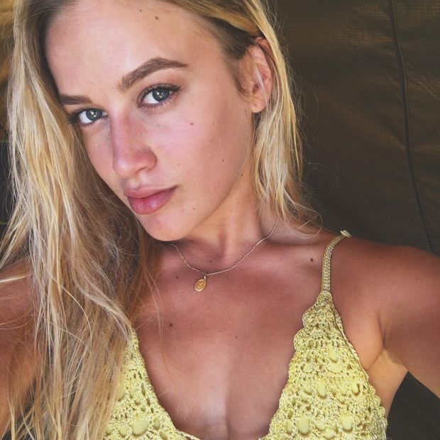 Zima Anderson hot in selfie
