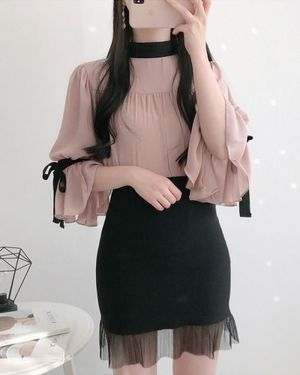 Cute black and pink outfit for the evening