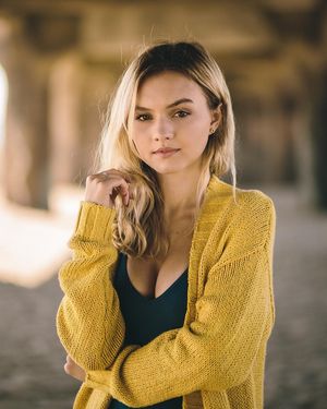 Alana boden is looking sexy as hell with big boobs and cleavage