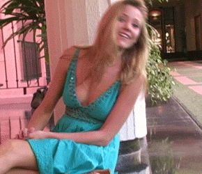 Flashing bottomless in public