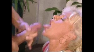 Babette mondje open en slikken schatje !!! ♡♡♡