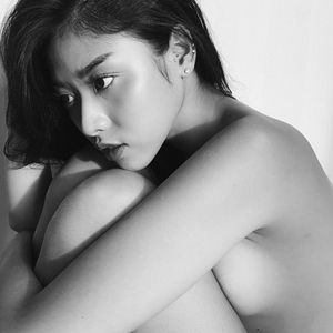 nude art asian model