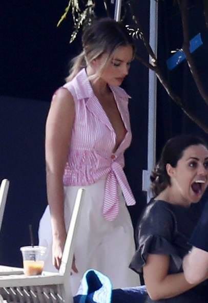 Margot Robbie Nip Slip and Sexy in Public