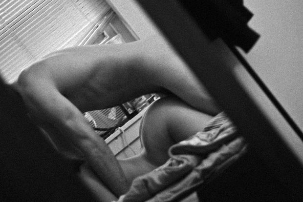 what he see when he comes home early by without telling me