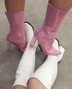 Just remember when I look 10 years younger it's my besties fault for doing my makeup