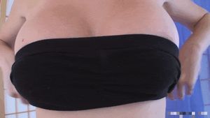 Teen shows tits in boxing class