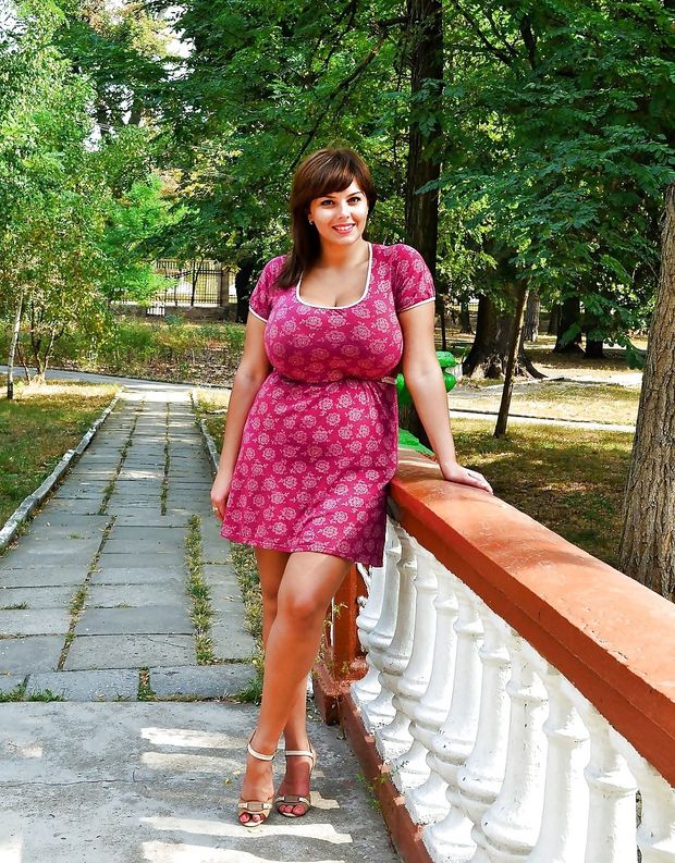 Xenia Wood Pink Floral Dress