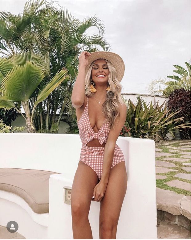 Shea Leigh Mills is looking sexy as hell