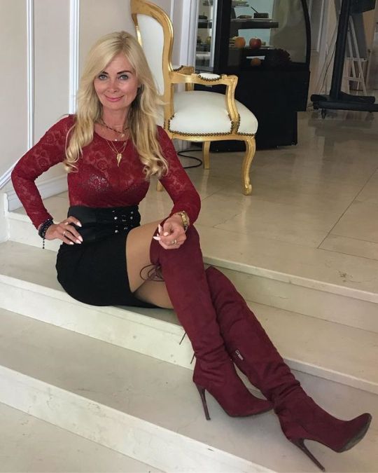 MILF In Red Boots
