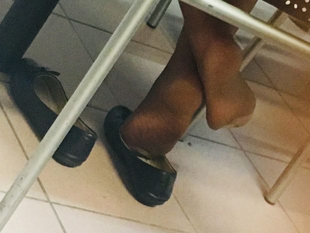 Sexy teen feet in library