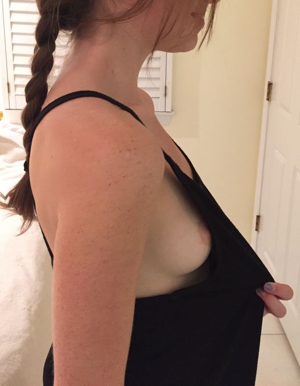 Hot sideboob