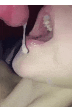 sperma in haar mondje Gif | Sex.com
