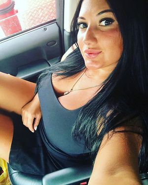 Black haired beauty @gybashkina