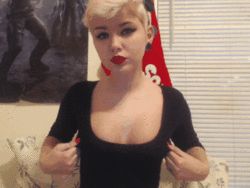 Caroline Mosley (Snorl4x) Gif