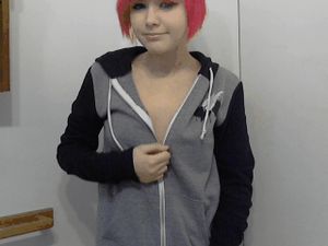 Caroline Mosley (Snorl4x) Gif