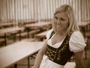 Helga in Dirndl