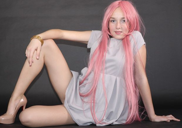 Della Model