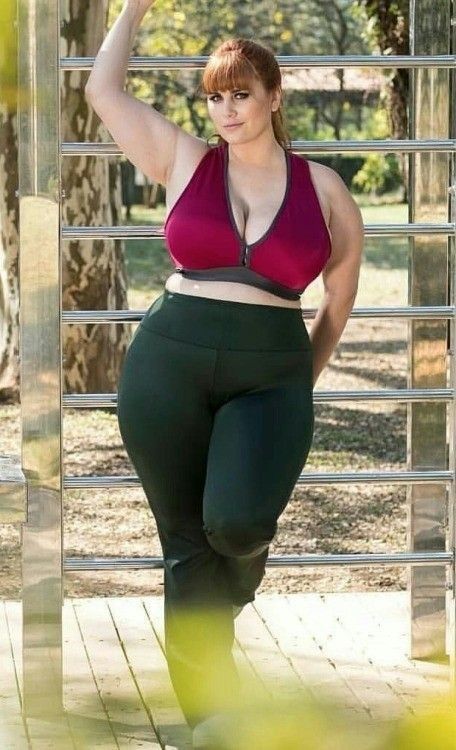 Busty pose