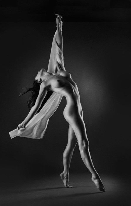 Nude dancer
