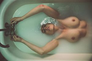 big natural tits babe