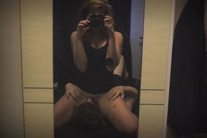 amateur self pic. yummi