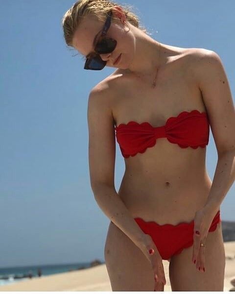 ELLE FANNING