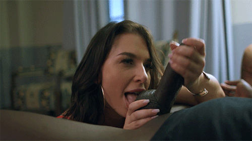 Worshipping With Hands & Tongue