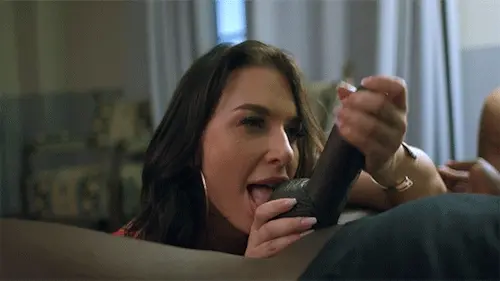 Worshipping With Hands & Tongue