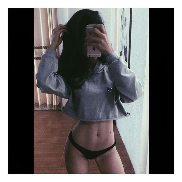 tiny flat belly