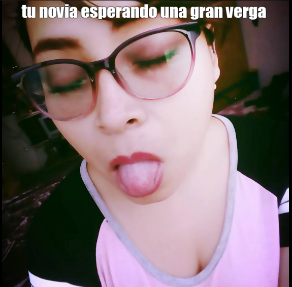 chica sexy esperando su semen