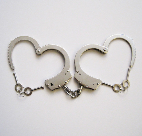 Handcuff