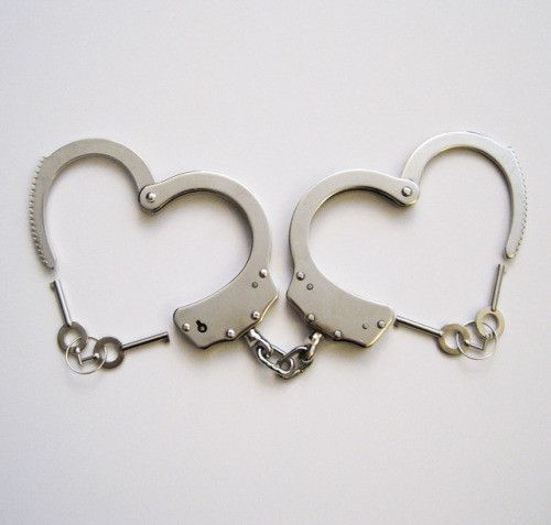 Handcuff